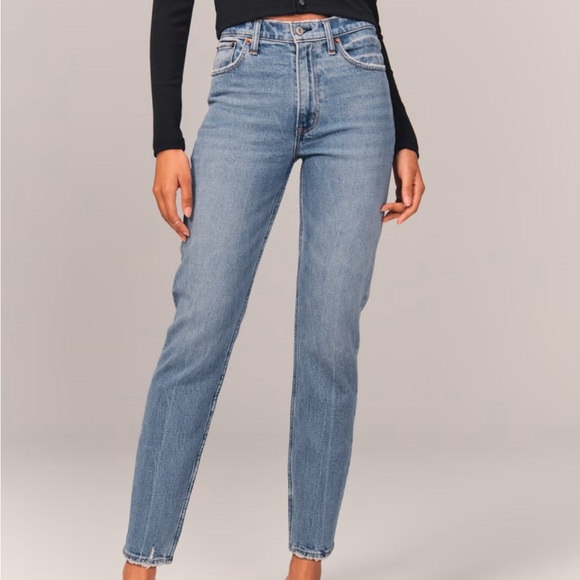Abercrombie & Fitch Denim - Abercrombie & Fitch Relaxed The Mom High Rise